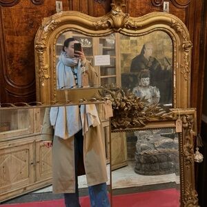 Meet your Posher, Carmina